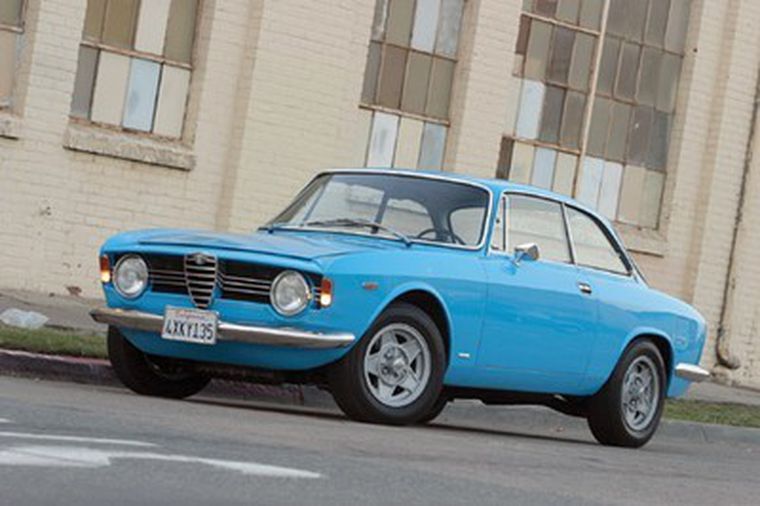 pic 1967 Alfa Romeo Gtv