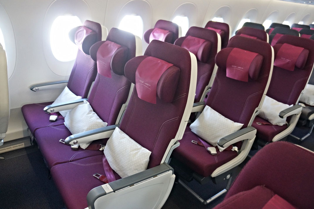 picture Airbus A350-900 Qatar Economy Seats