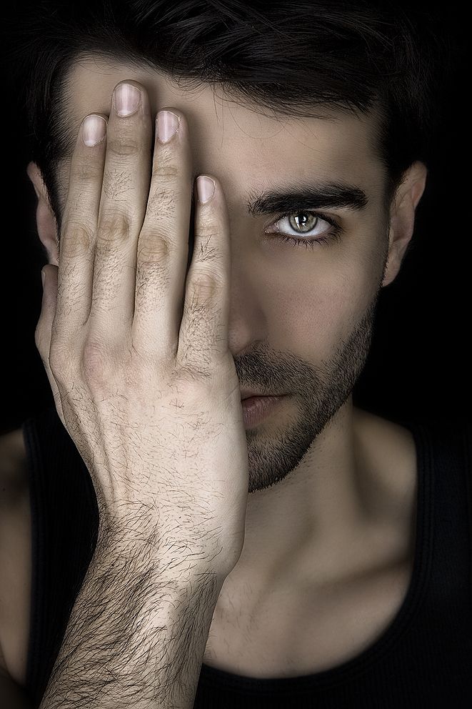 pics Male Models With Black Hair And Grey Eyes