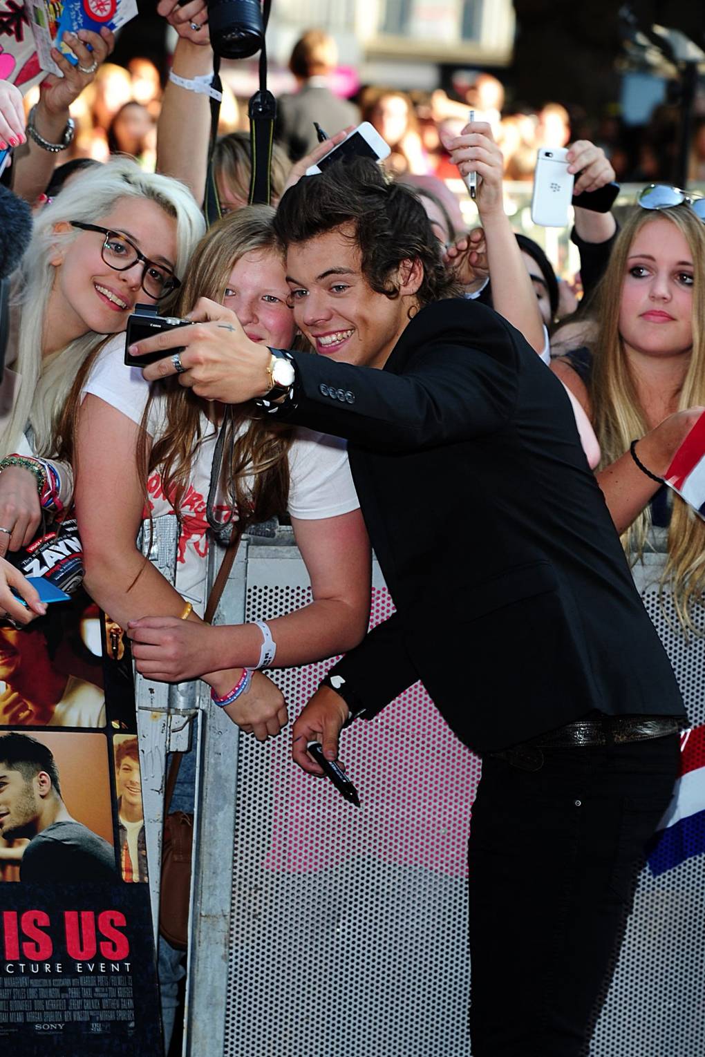 pix One Direction This Is Us Premiere Family