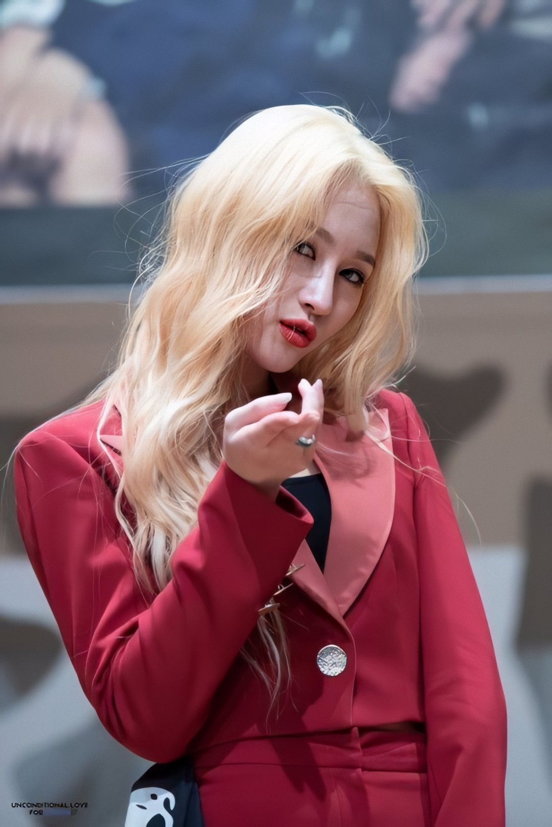 Featured image of post Siyeon Dreamcatcher Blonde